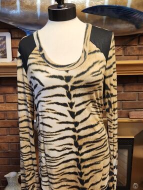 Karen Kane Beige and Black Tiger-Stripe Long Sleeve Tunic Size XL Soft Feminine